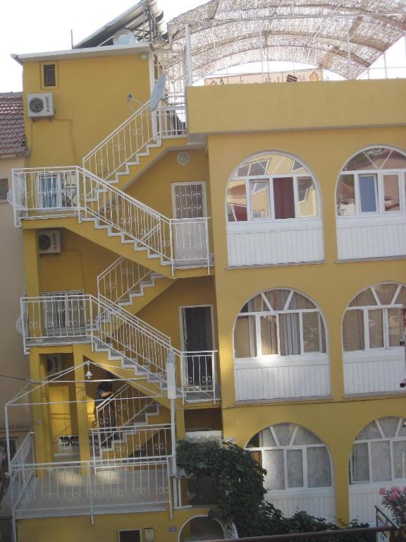 Kibar Apart Pansiyon Kusadası Exterior foto