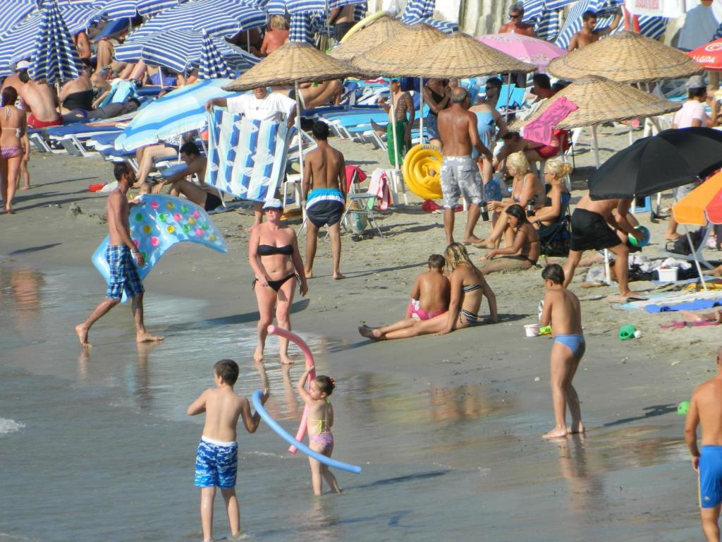 Kibar Apart Pansiyon Kusadası Exterior foto